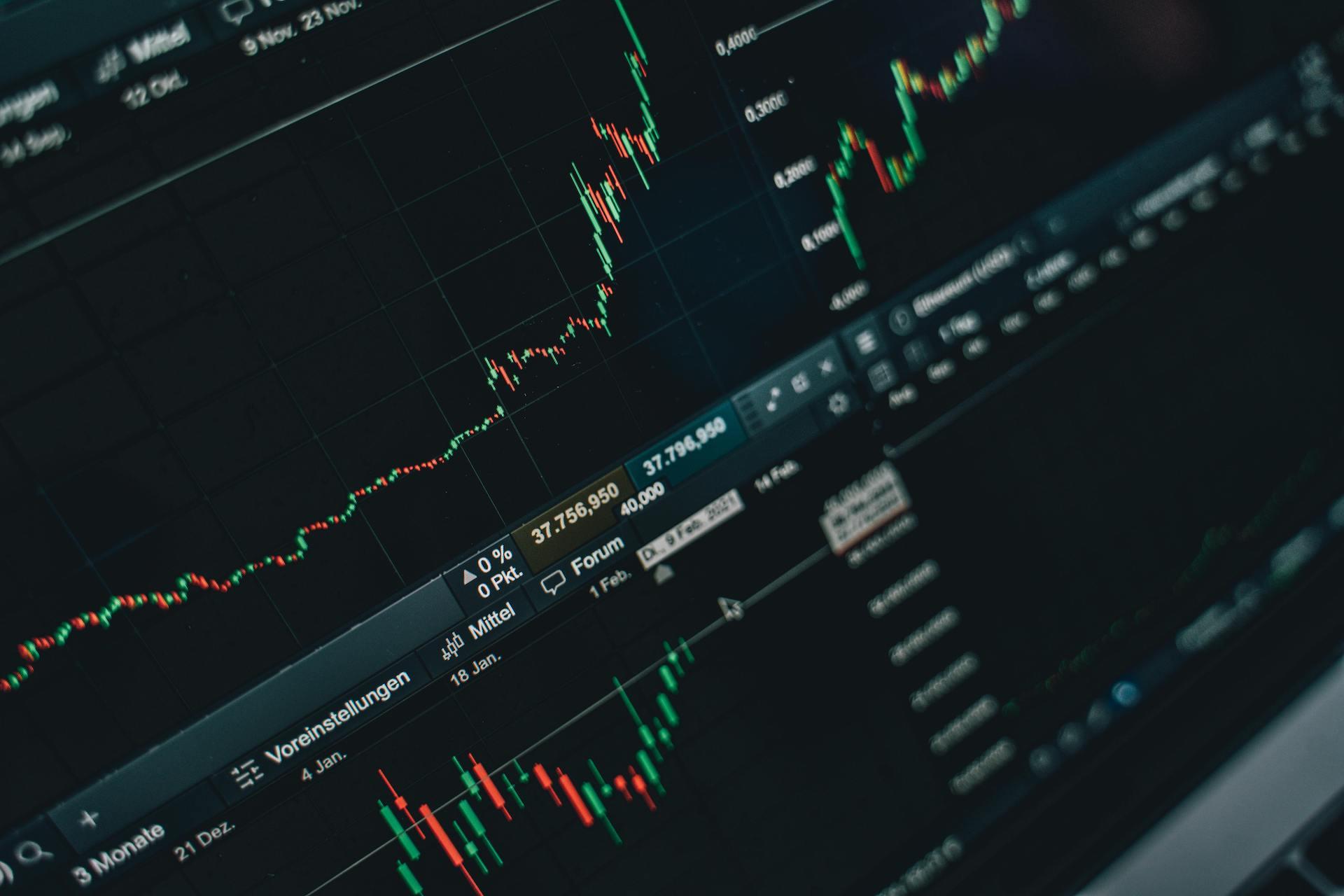 MetaTrader 4 vs 5: Which is Better?