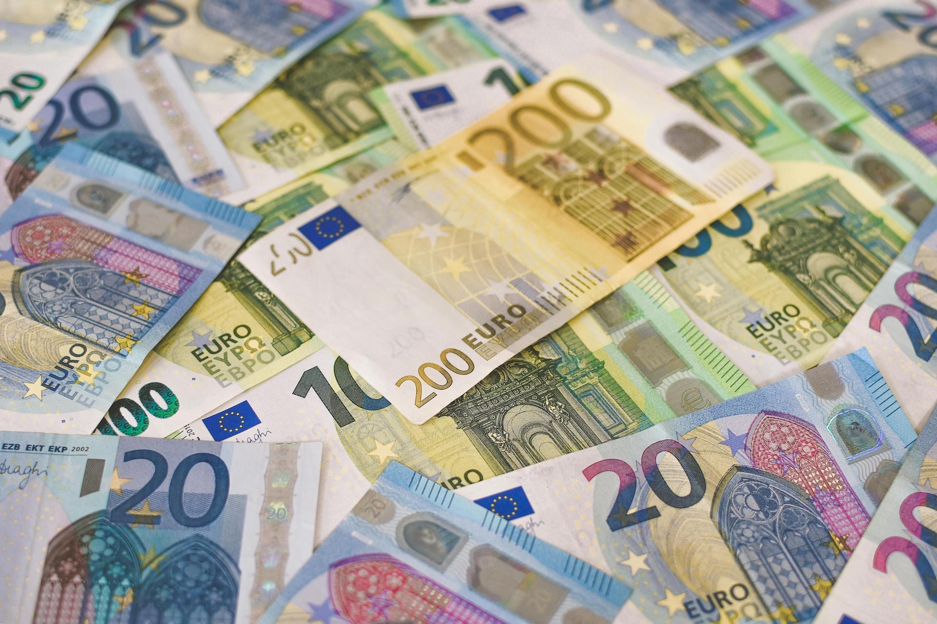 Eurozone Economic Outlook: ECB’s Rate Cut and Market Implications