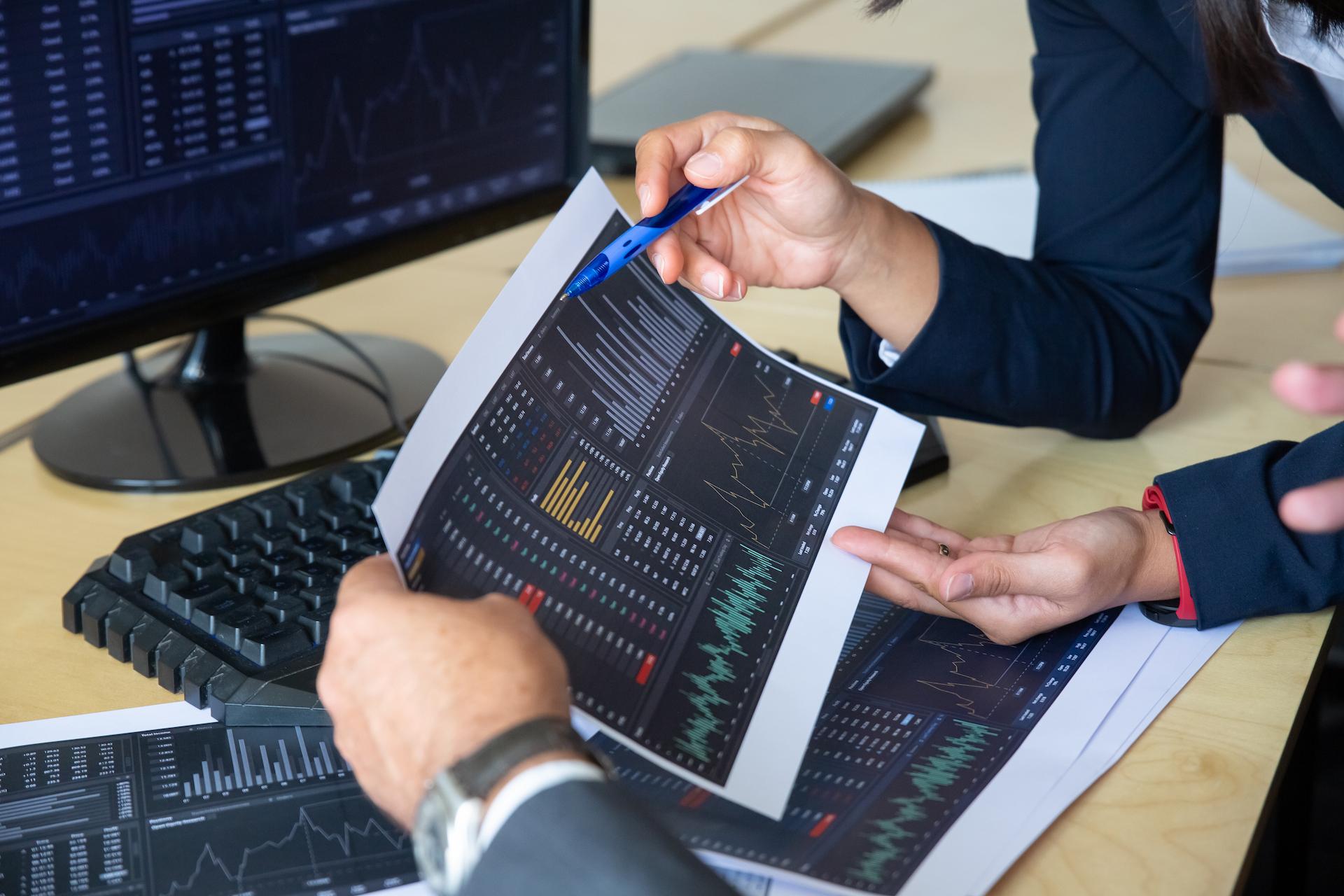 Weekly High Impact News: Manufacturing and Services PMI, Retail Sales, FOMC, and GDP