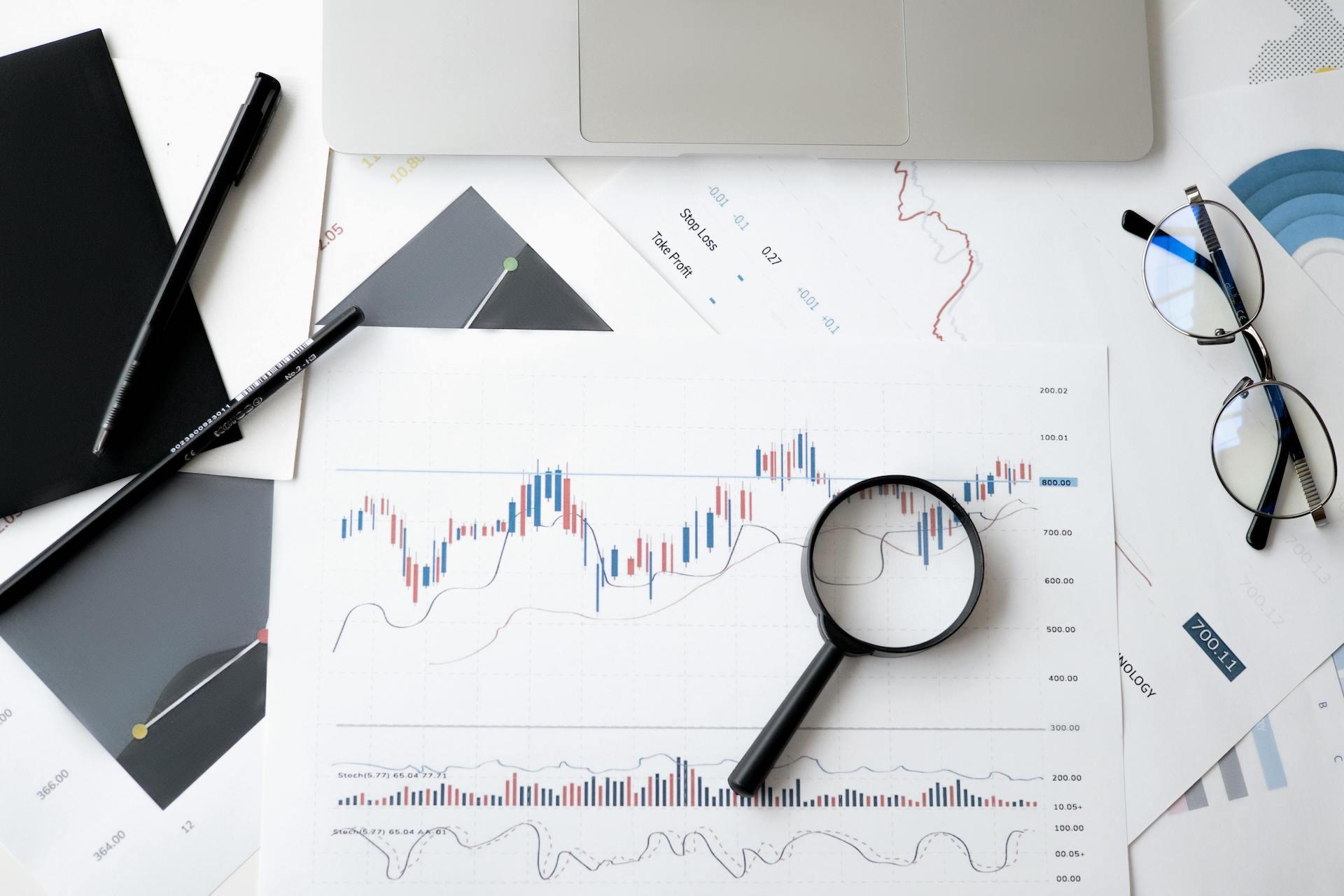 Weekly Fundamental & Technical Analysis: Market Trends & Forecasts